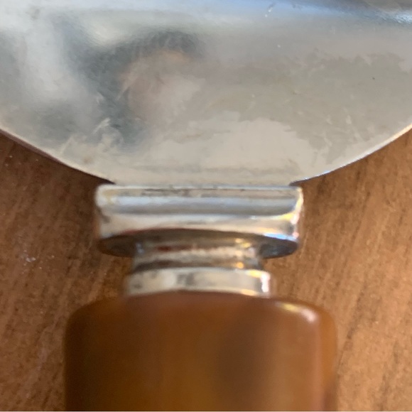 Vintage Cake Pie Knife Server Butterscotch Bakelite Handle - Picture 11 of 12